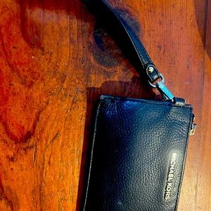 Mk small wallet wrislet